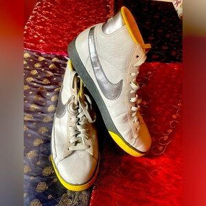 Men’s Nike Blazer SP size 11m